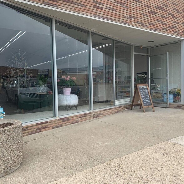 More Photos Of 15 S Central Ave, Cut Bank General Retail For Sale