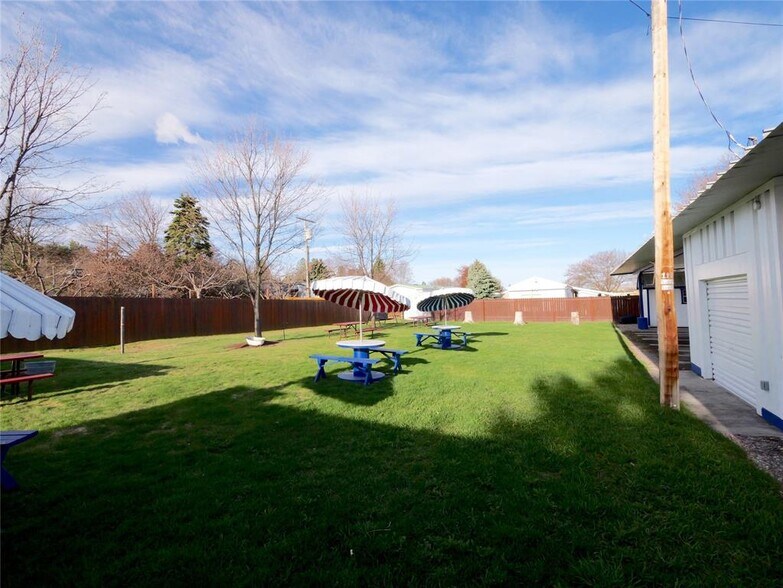 More Photos Of 50567 Us Highway 93, Polson Fast Food For Sale