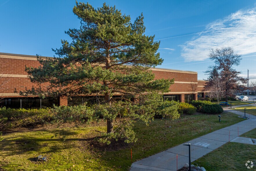 More Photos Of 39750 Grand River Ave, Novi Office For Lease