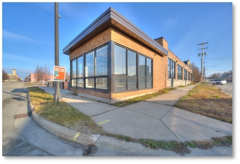 More Photos Of 1208 8th St, Muskegon Restaurant For Sale