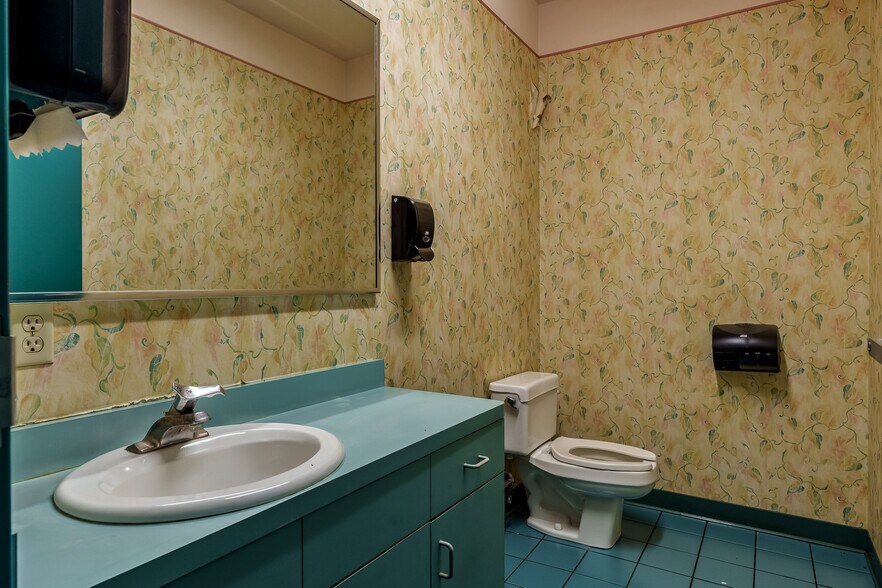 More Photos Of 6212 Material Ave, Loves Park Warehouse For Sale