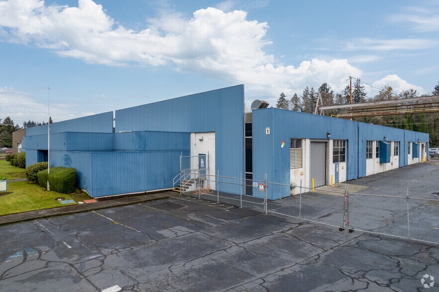 Primary Photo Of 859 7th St NW, Salem Manufacturing For Lease
