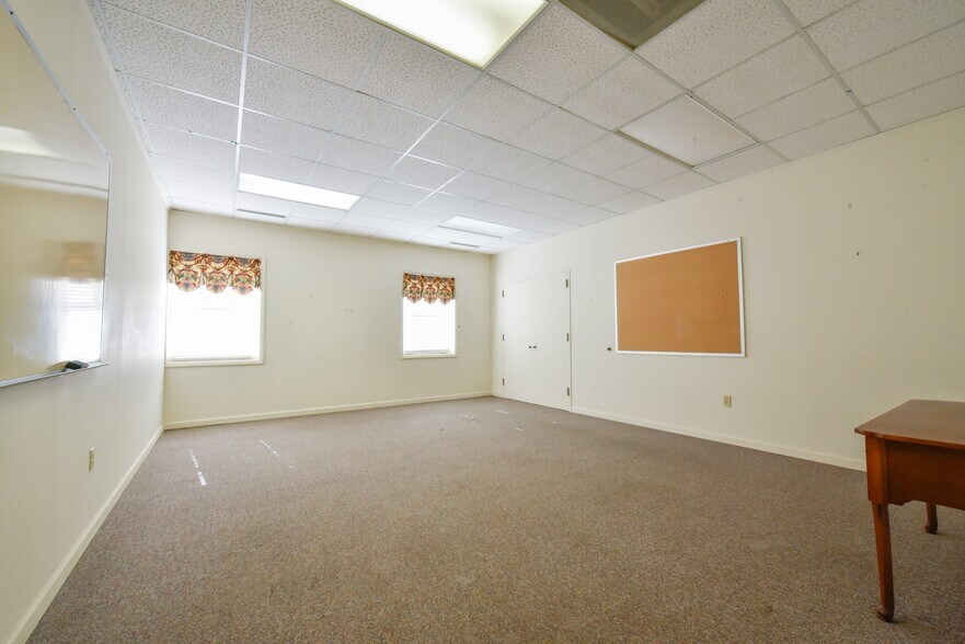More Photos Of 3901 Raeford Rd, Fayetteville Religious Facility For Lease