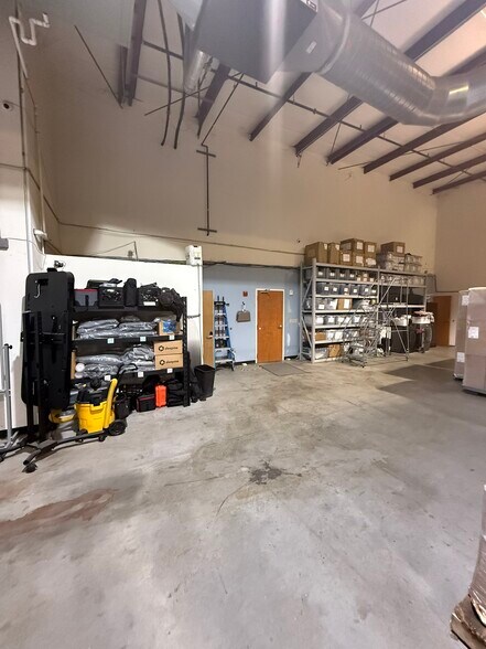 More Photos Of 144 Talbert Pointe Dr, Mooresville Light Distribution For Lease