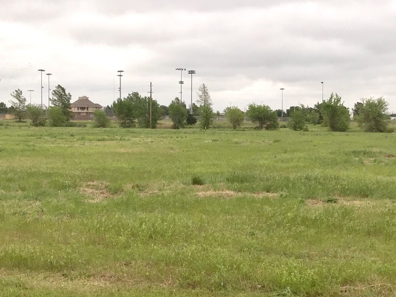 More Photos Of 1105 Central Fwy, Wichita Falls Land For Sale