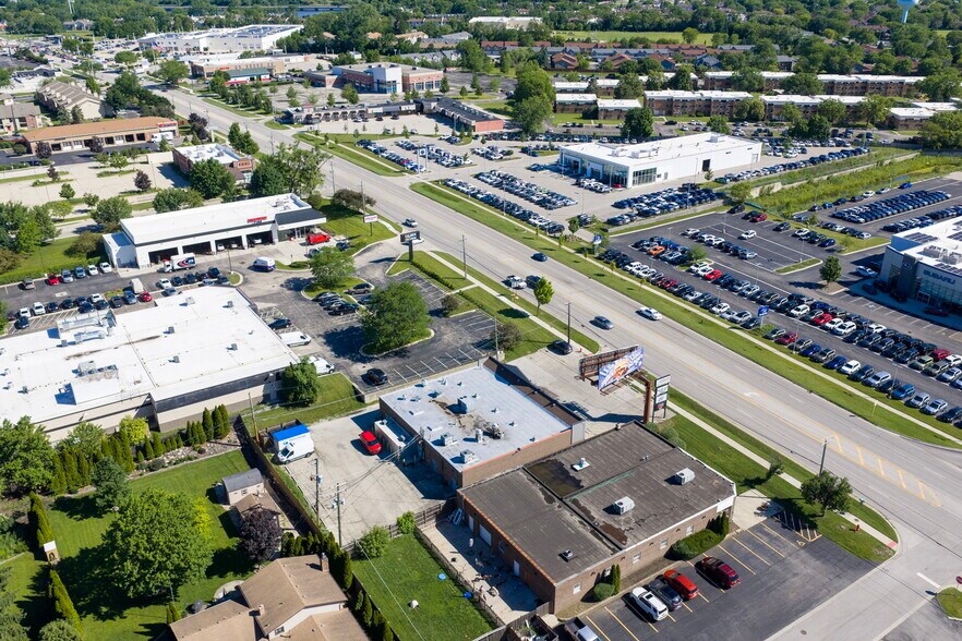 More Photos Of 1910-1918 N Rand Rd, Palatine Freestanding For Sale