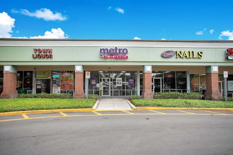 More Photos Of 2300 Griffin Rd, Lakeland Unknown For Lease