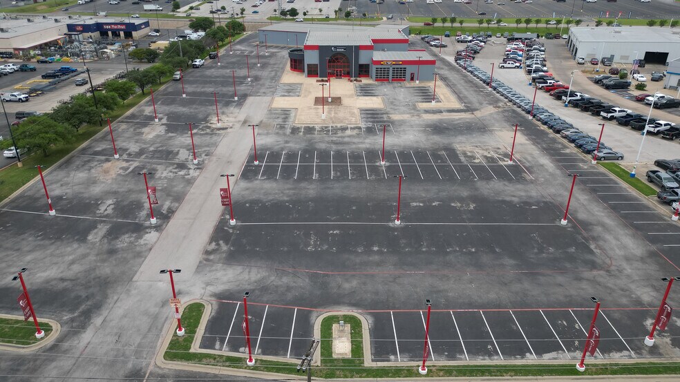 More Photos Of 1902 E Central Texas Expy, Killeen Auto Dealership For Lease