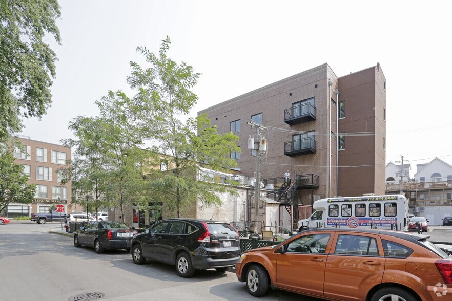 More Photos Of 1625 W Irving Park Rd, Chicago Apartments For Sale