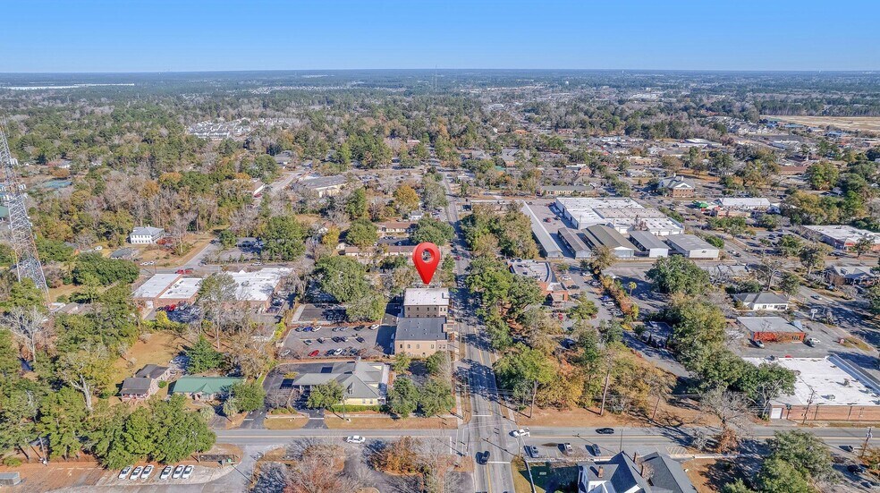 More Photos Of 208 N Cedar St, Summerville Office For Sale