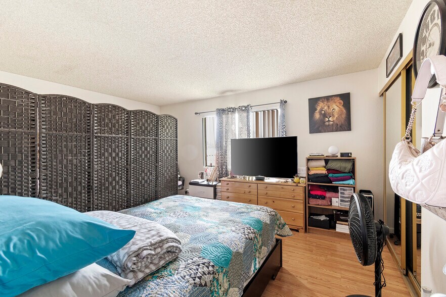 More Photos Of 3300 W Orange Ave, Anaheim Multifamily For Sale