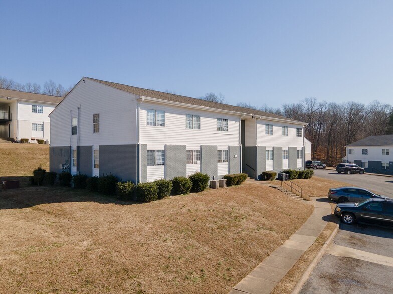 More Photos Of 1351 Avondale Dr, Clarksville Apartments For Sale