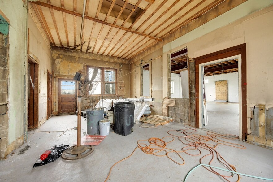 More Photos Of 640 N Broad St, Woodbury Police Fire Station For Sale