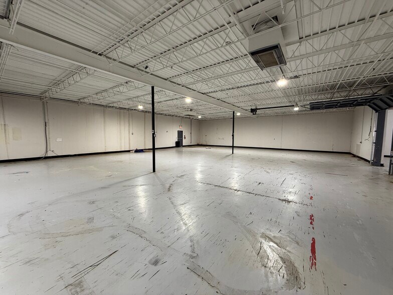 More Photos Of 1101 Woods St, Gainesville Warehouse For Sale