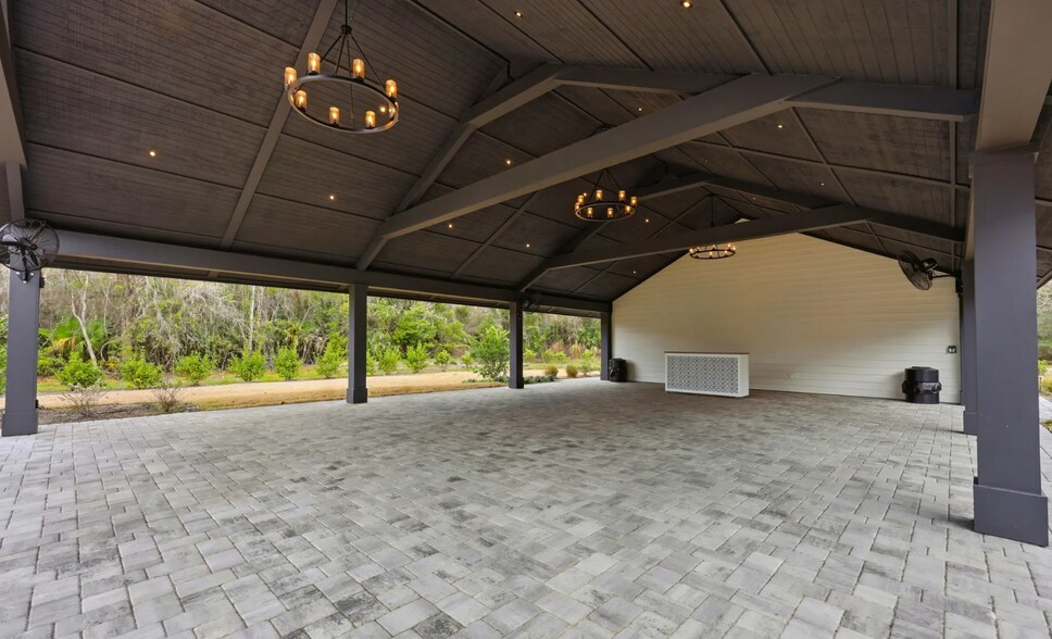 More Photos Of 13535 W Beaver St, Jacksonville Lodge Meeting Hall For Sale