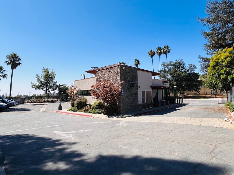 More Photos Of 2693 E Washington Blvd, Pasadena Medical For Lease