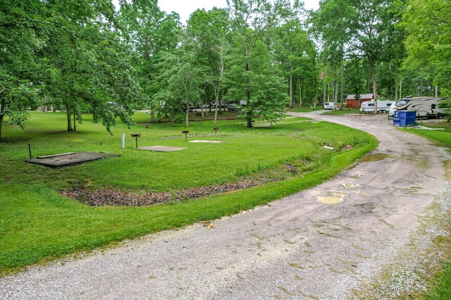 More Photos Of Oak Park Cir, Crossville Trailer Camper Park For Sale