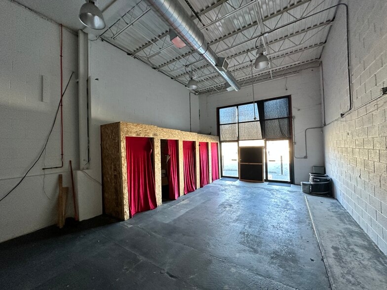 More Photos Of 4865 Arthur Kill Rd, Staten Island Warehouse For Sale