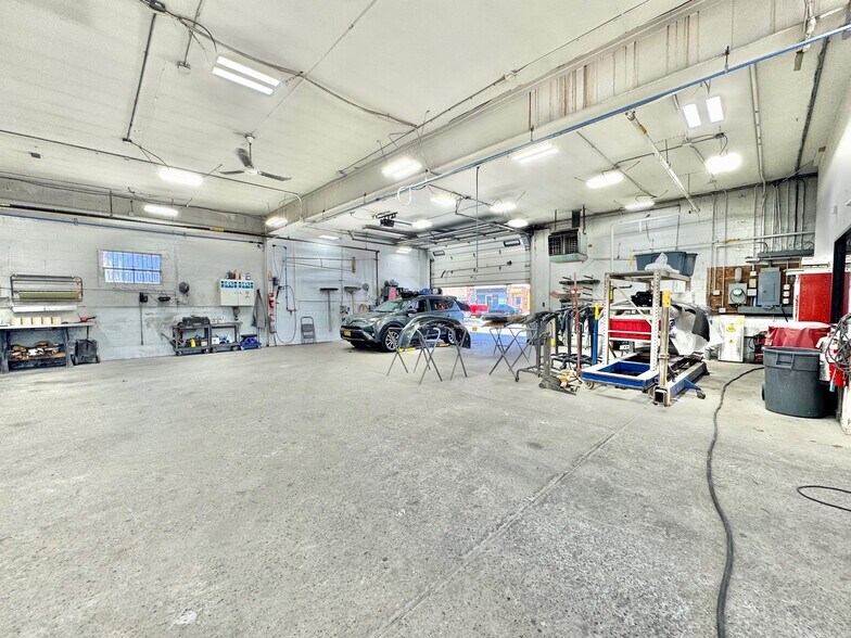 More Photos Of 14610 Guy R Brewer Blvd, Jamaica Warehouse For Sale