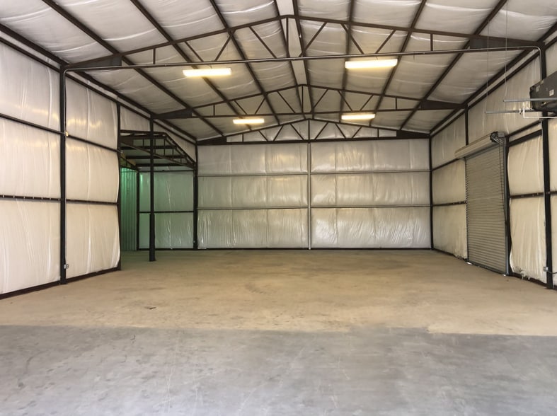 More Photos Of 204 FM 696, Elgin Light Manufacturing For Sale