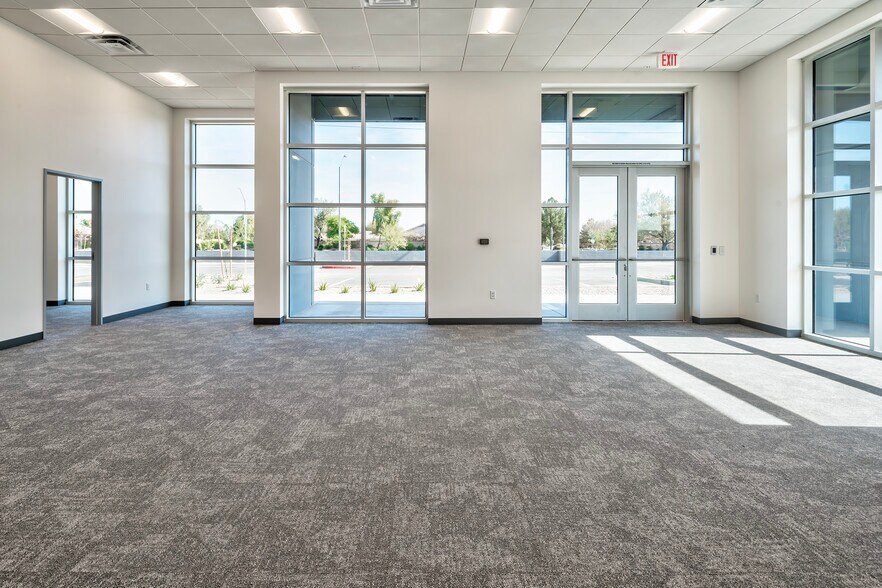 More Photos Of 12730 N Dysart Rd, El Mirage Warehouse For Lease