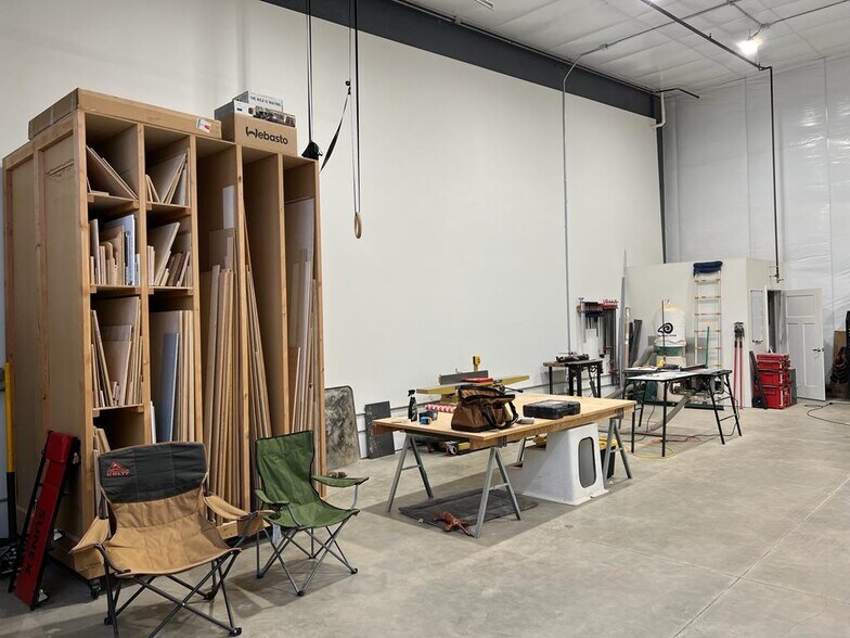 More Photos Of 3661 Irongate Rd, Bellingham Warehouse For Lease