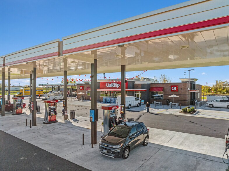 More Photos Of 6579 Garringer-Edgefield rd, Jeffersonville Convenience Store For Sale