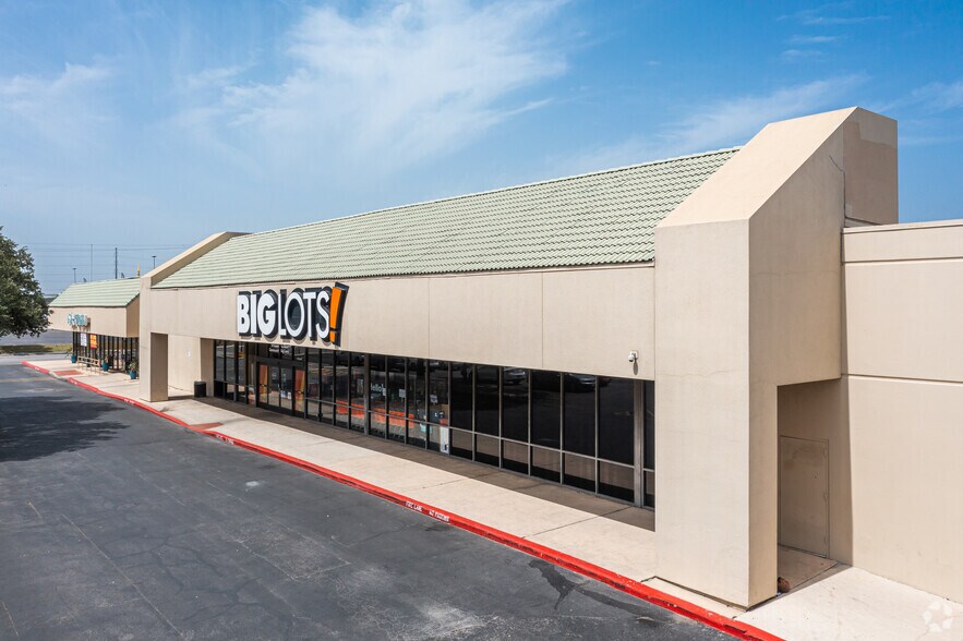 More Photos Of 1739 SW Loop 410, San Antonio Unknown For Lease