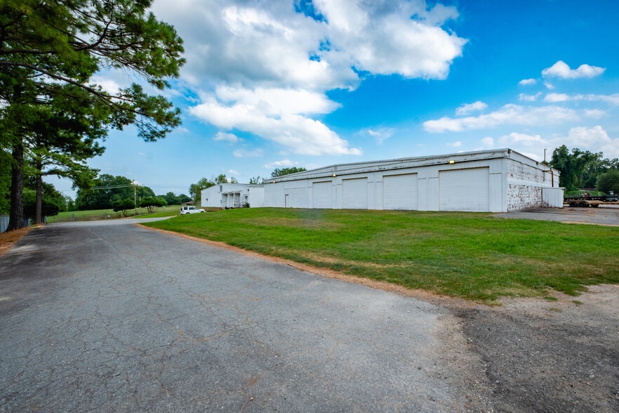 More Photos Of 714 Calhoun St, Little Rock Industrial For Sale