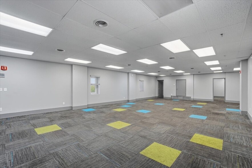More Photos Of 175 E Broadway Ave, Westerville Office For Lease