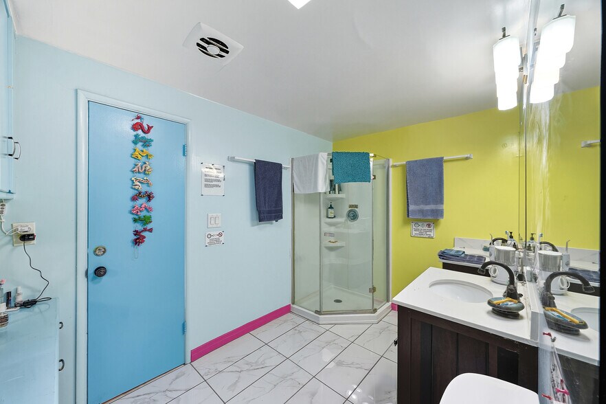 More Photos Of 1696 Centinela Ave, Inglewood Storefront Retail Residential For Sale