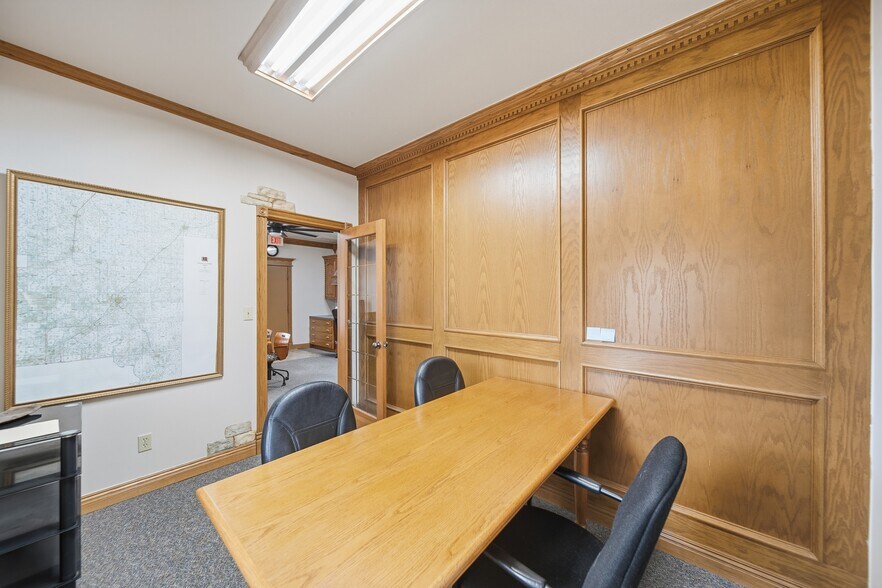 More Photos Of 514 E Will Rogers Blvd, Claremore Office For Sale