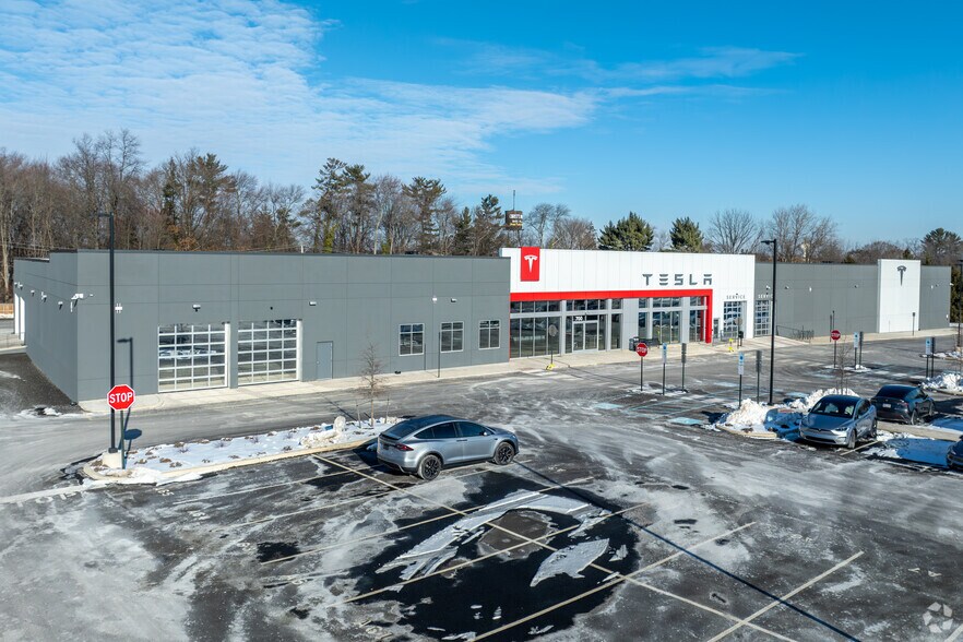 Primary Photo Of 700 York Rd, Warminster Township Auto Dealership For Sale