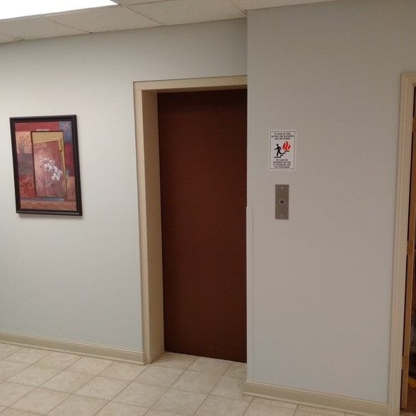 More Photos Of 3145-3159 Fee Fee Rd, Bridgeton Office For Lease