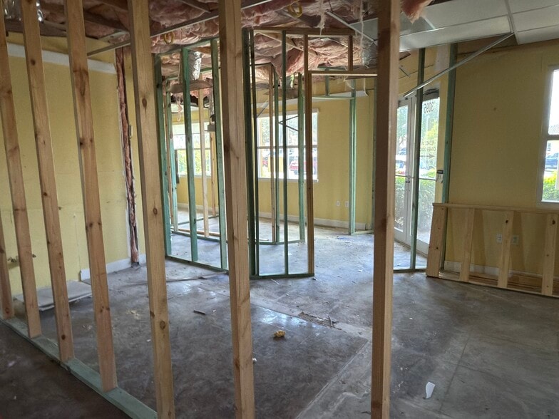 More Photos Of 3075 Bobcat Village Center Rd, North Port Medical For Sale