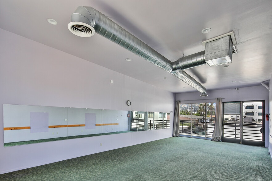 More Photos Of 7901-7911 Melrose Ave, Los Angeles Storefront Retail Office For Lease