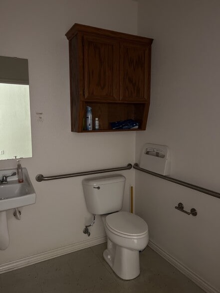 More Photos Of 4003 W Stan Schlueter Loop, Killeen Medical For Lease