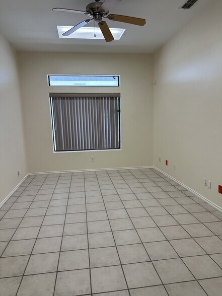 More Photos Of 1939 W. Owassa Rd, Edinburg Office For Lease