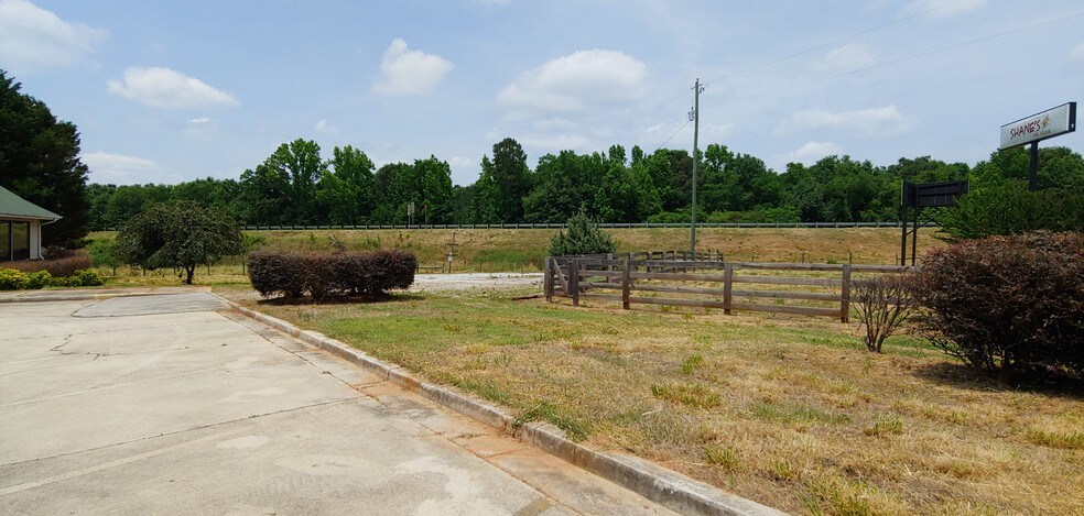 More Photos Of 386 Highway 82 S, Jefferson Restaurant For Sale