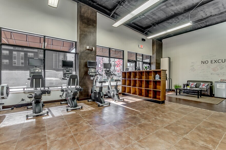 More Photos Of 1030 13th St E, Tuscaloosa Freestanding For Sale