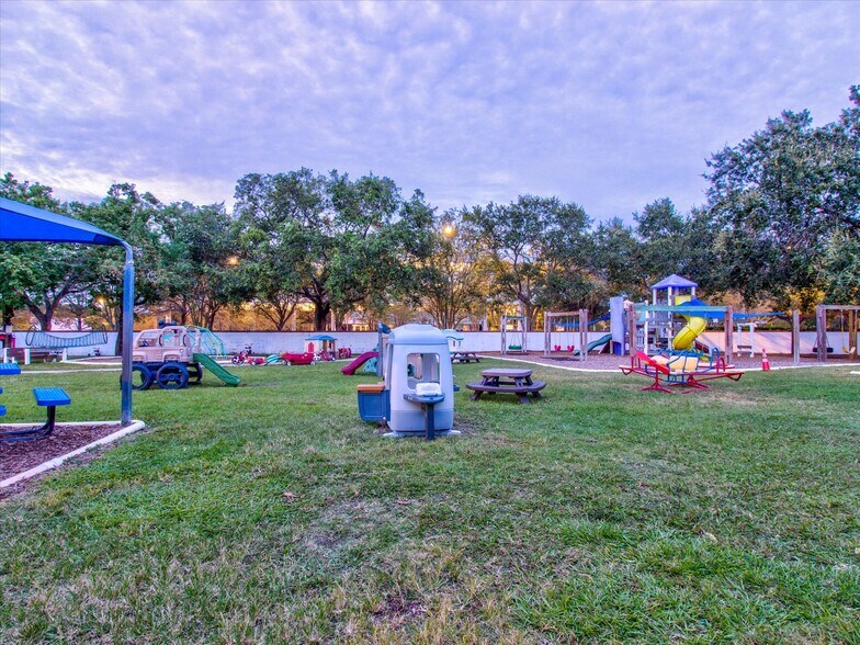 More Photos Of 16120 Bay Vista Dr, Clearwater Daycare Center For Sale