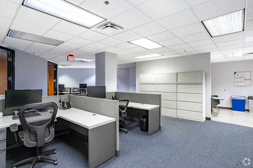 More Photos Of 1835 Market St, Philadelphia Office For Lease