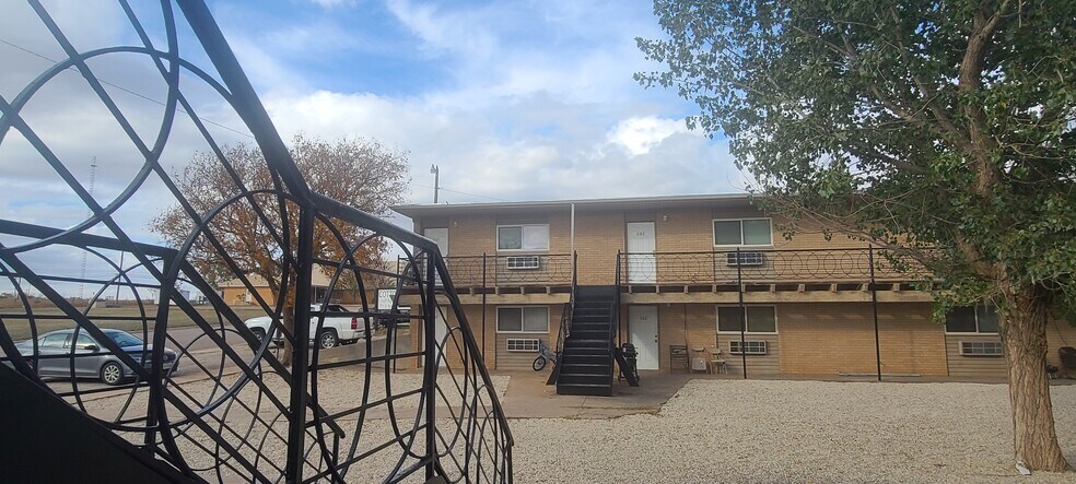 More Photos Of 711 S Austin Ave, Tulia Apartments For Sale