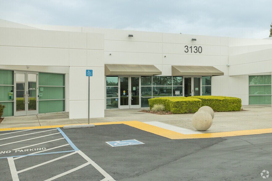 More Photos Of 3130 Kilgore Rd, Rancho Cordova Office For Lease
