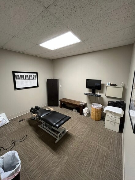 More Photos Of 5620 Business Ave, Cicero Office For Lease