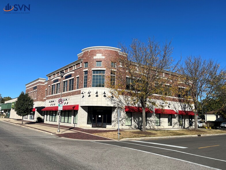 Primary Photo Of 501 W State St, Geneva Office For Lease