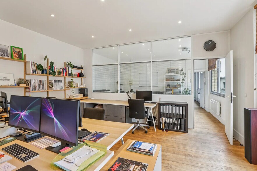 More Photos Of 20 Rue Marx Dormoy, Paris Office For Sale