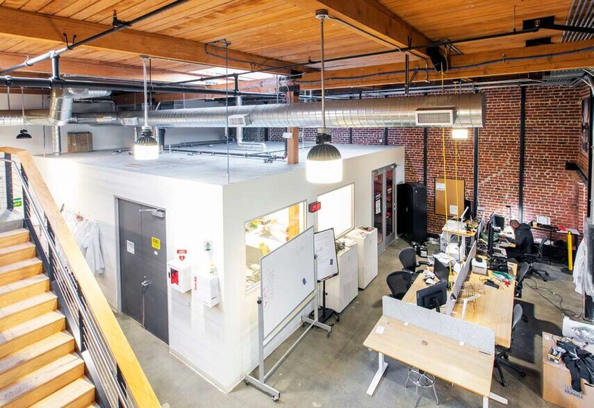 More Photos Of 75 14th St, San Francisco Light Distribution For Sale