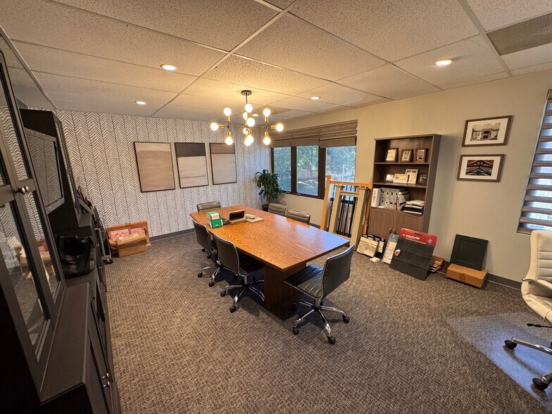 More Photos Of 13990 Olive Blvd, Chesterfield Office For Lease