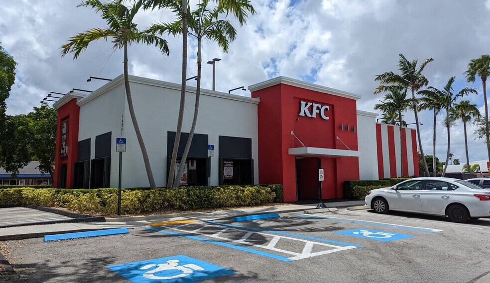 Primary Photo Of 14081 SW 88th St, Miami Fast Food For Lease